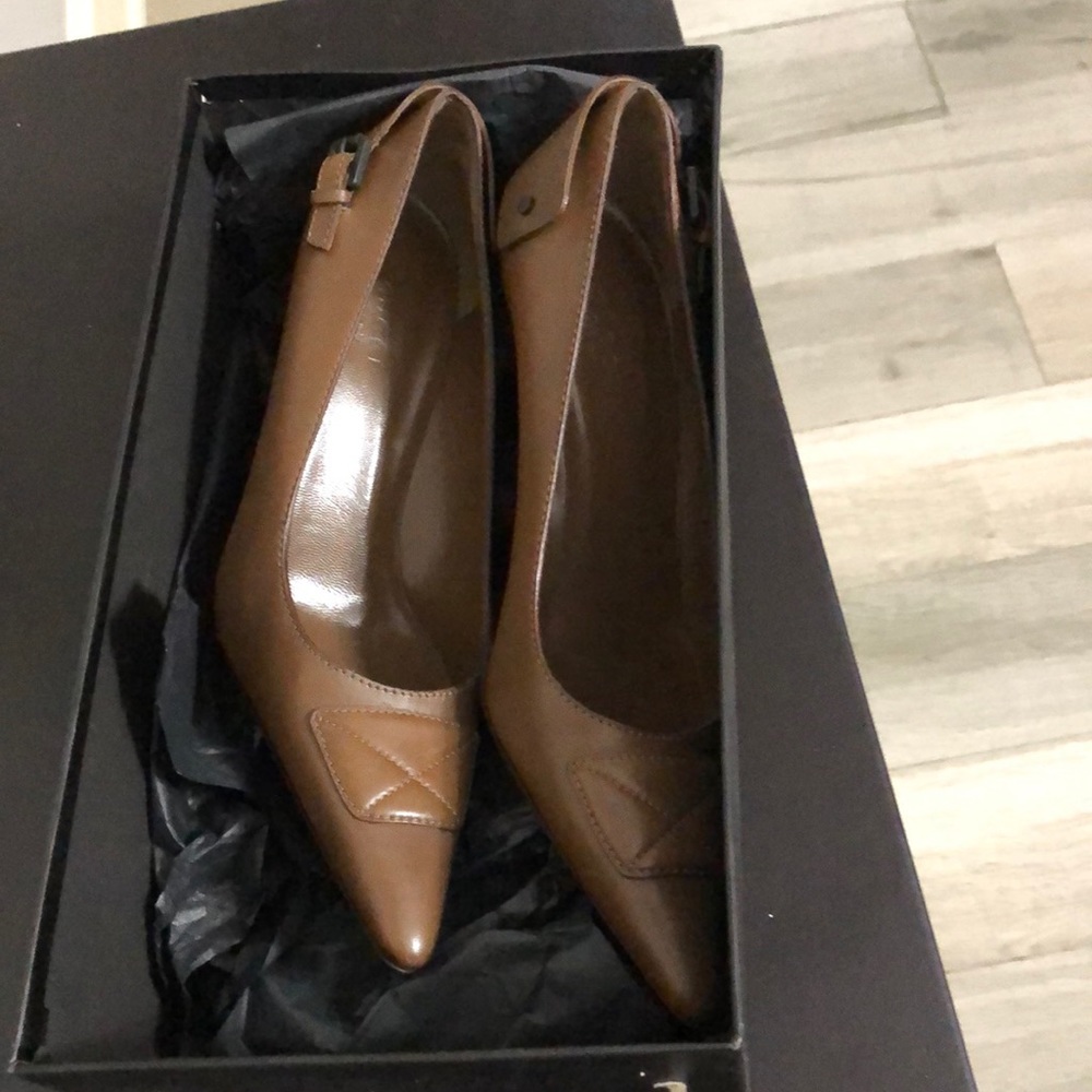Sophisticated GUCCI heels